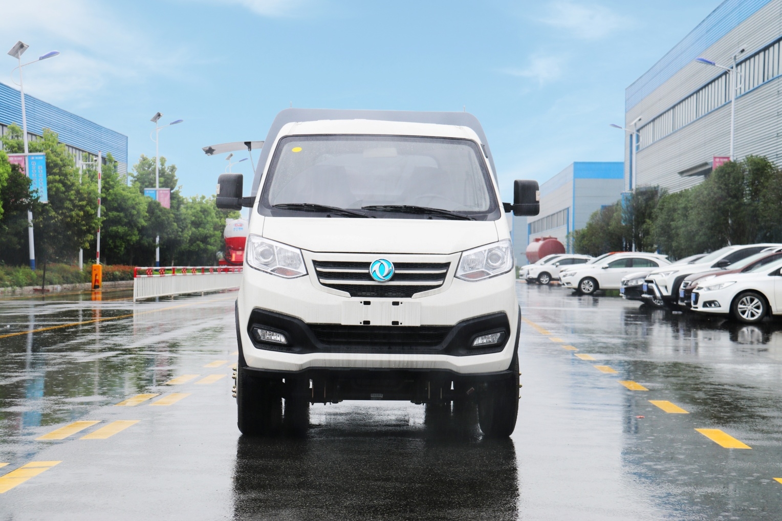 4.6方東途逸純電動風箱式垃圾運輸車圖片2