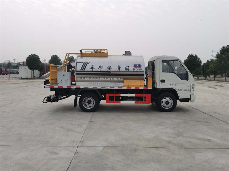 福田小卡之星1.09方標準型瀝青灑布車圖片3