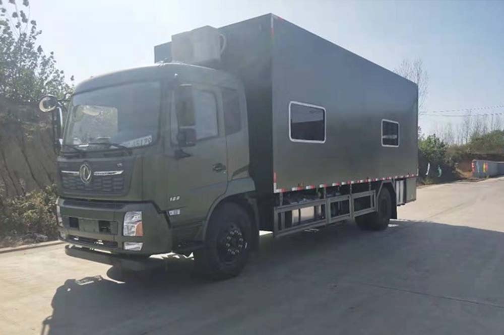 東風(fēng)天錦宿營(yíng)車圖片2